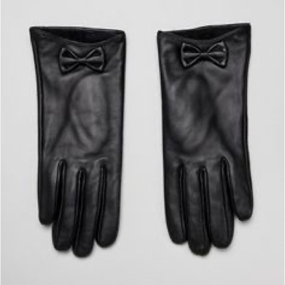 Barneys New York Black Leather Gloves with Bow Accents! 🆕 real leather!